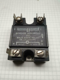 Solid state relais 5VDC  240AC 10A