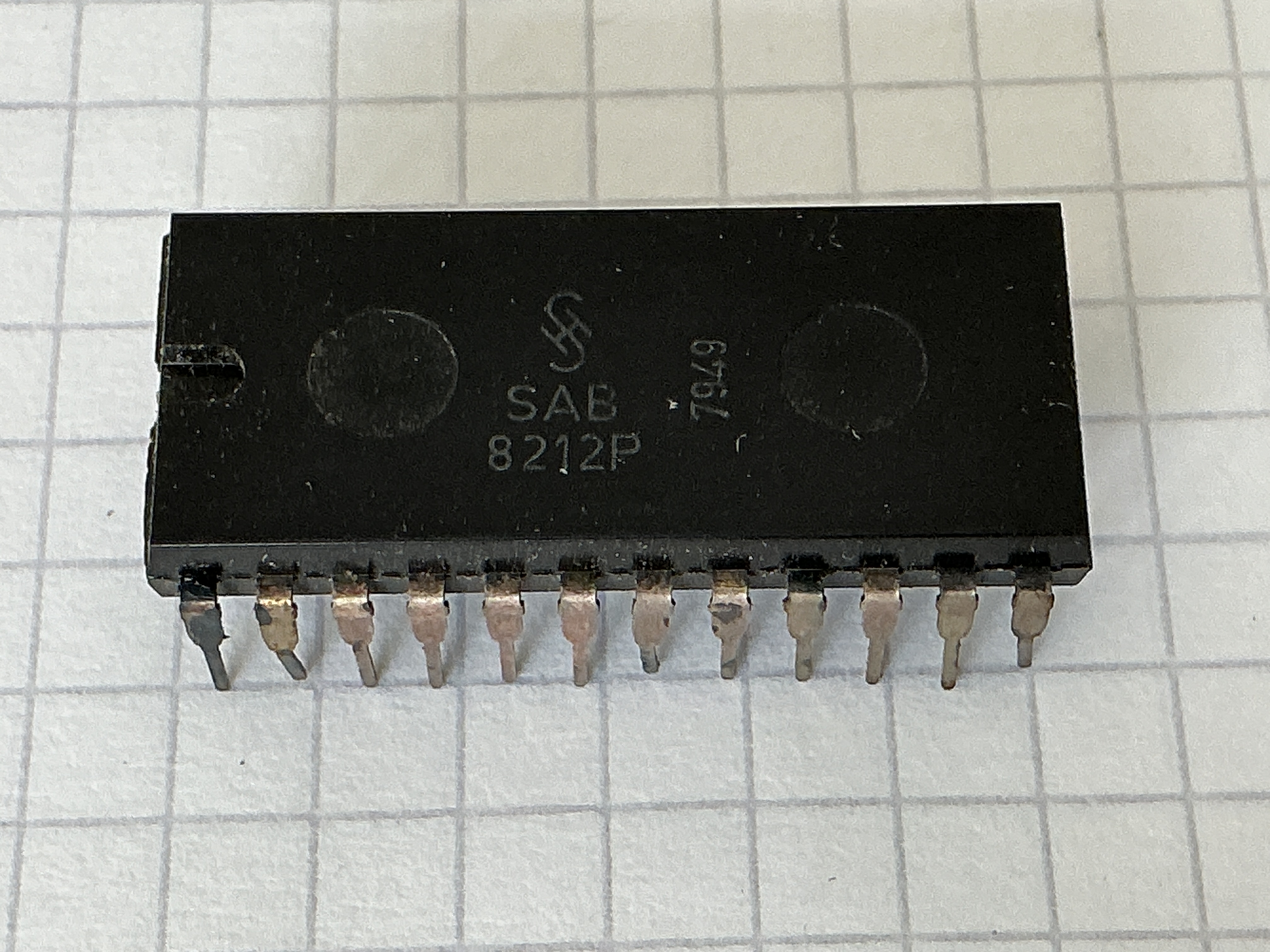 SAB8212