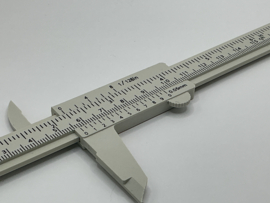 Kunststof schuifmaat 15 cm