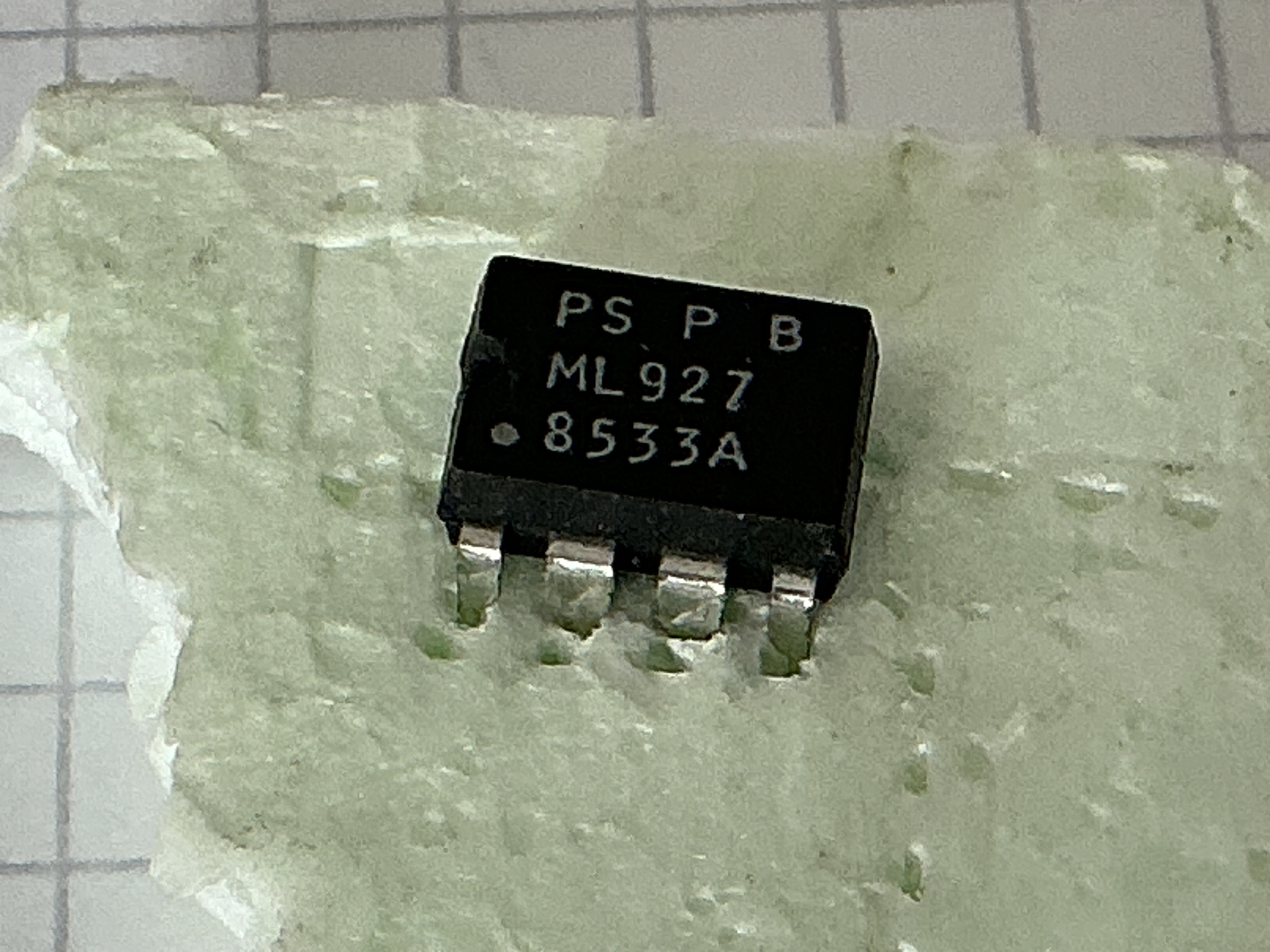 ML927