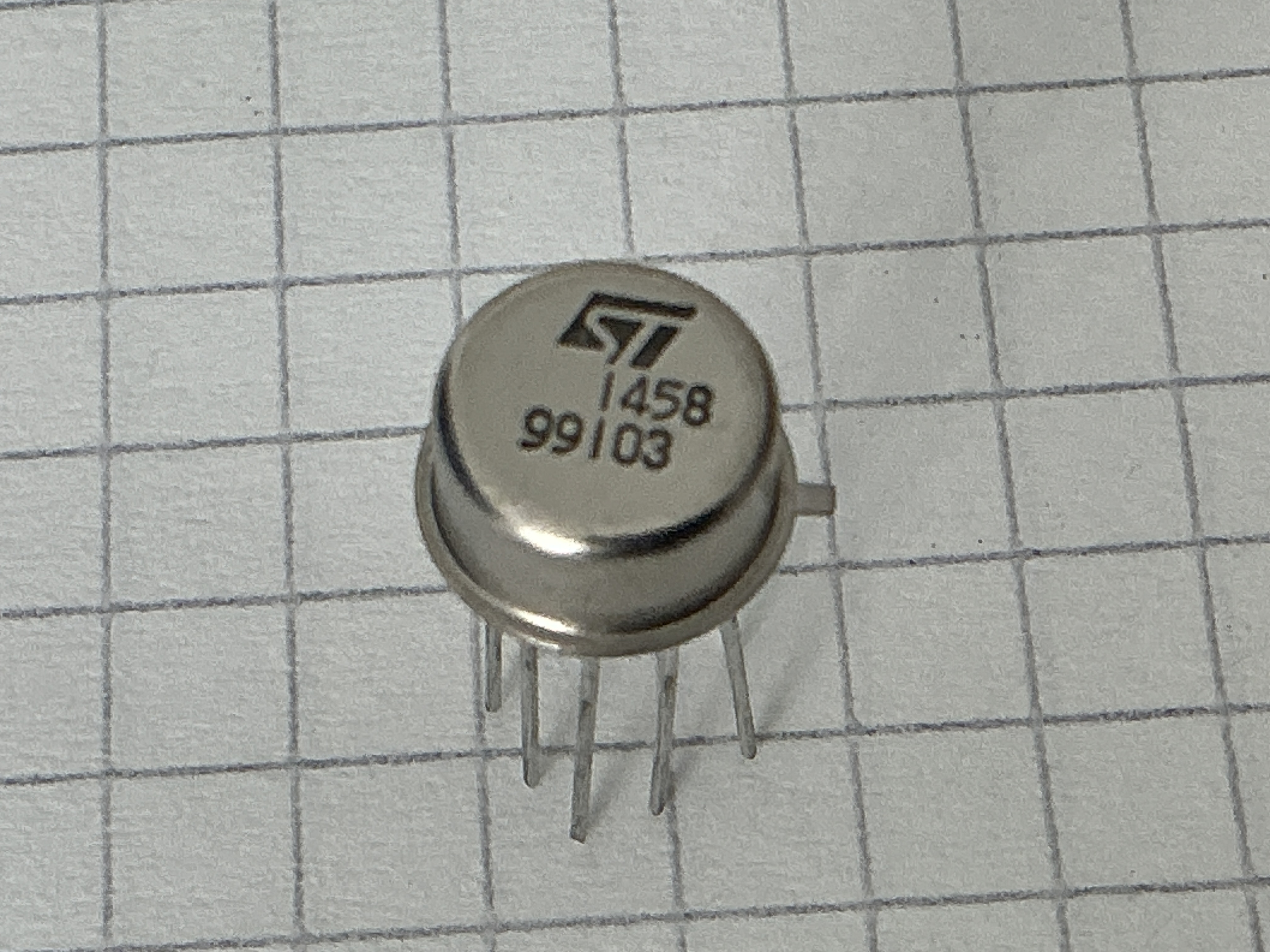 LM1458