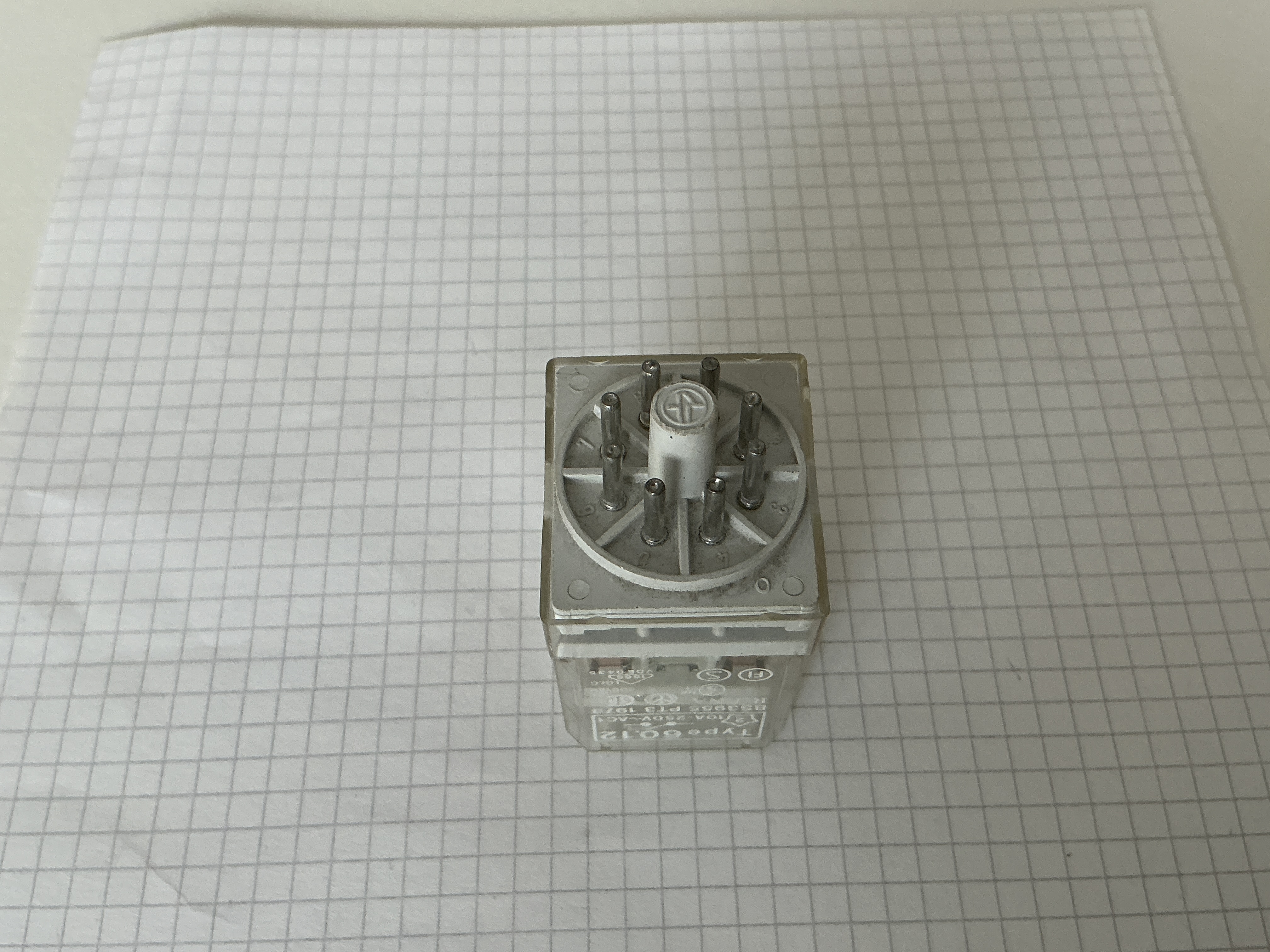 Finder 60.12 24V 8p relais 10A 2x
