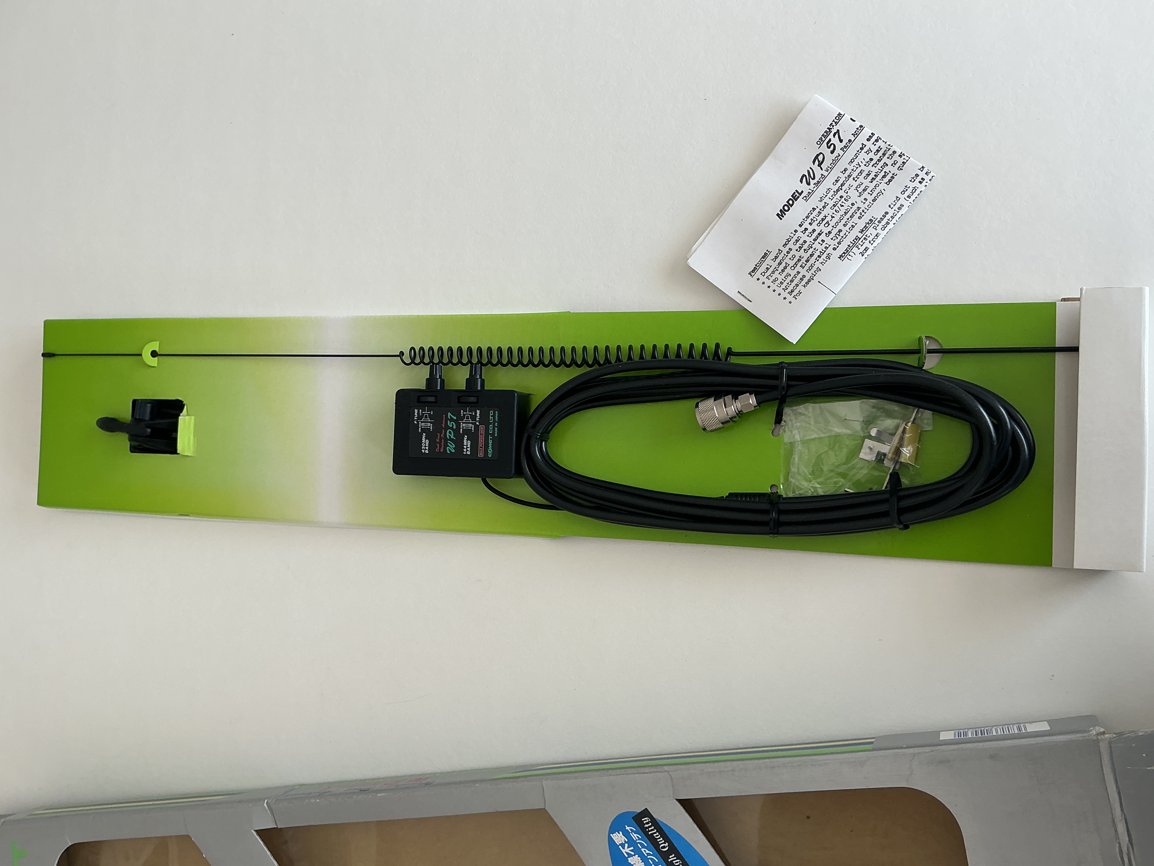 Comet WP57 mobiele antenne 144/430 MHz raam montage NOS