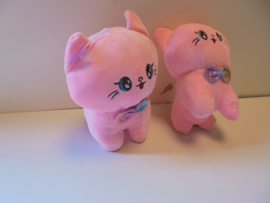 pluche roze kat met zuig nap 20 cm prijs per stuk
