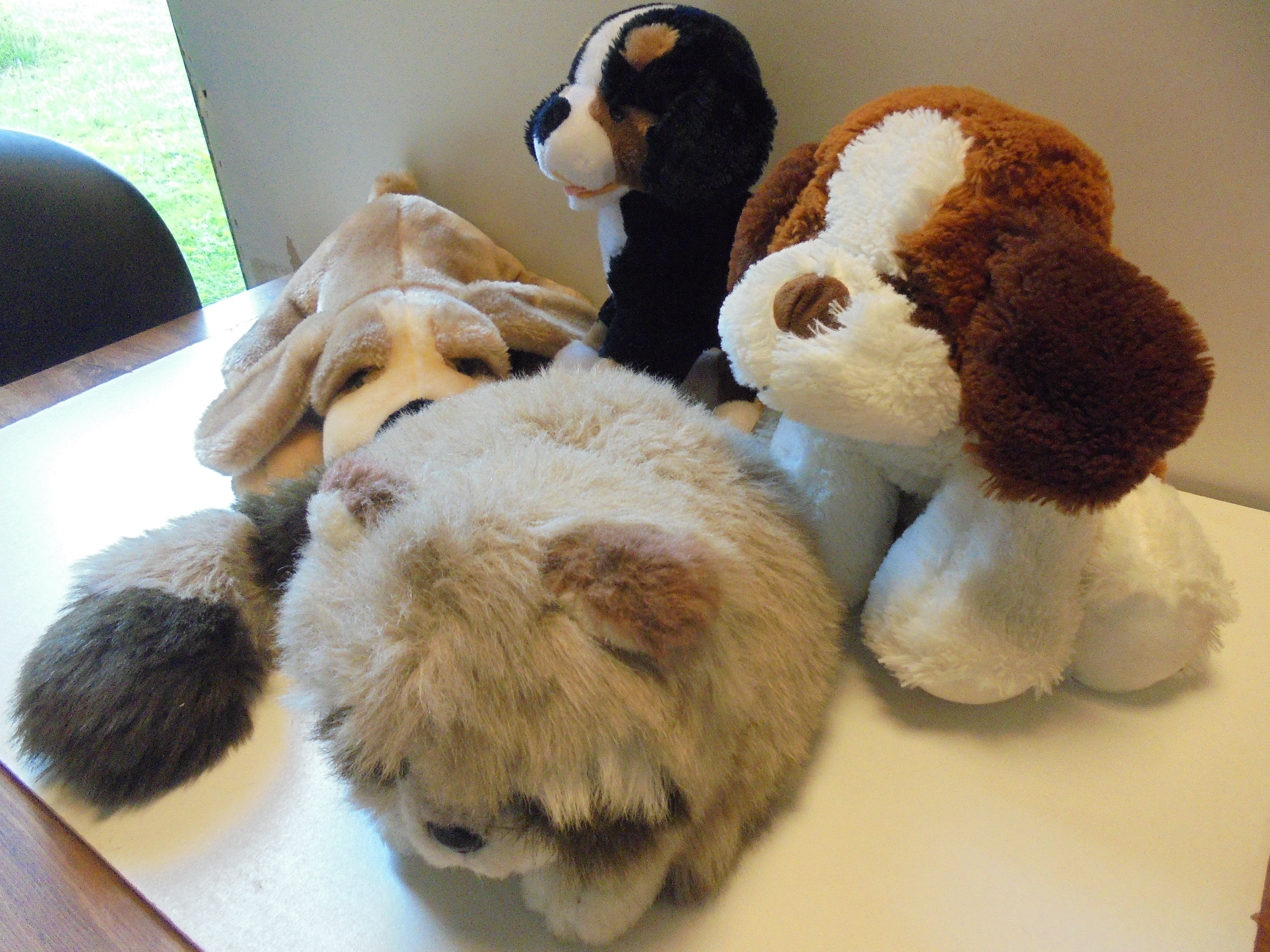 pluche hond set T4 - 4 stuks 25-30 cm prijs per set a 4 stuks