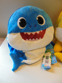 pluche Nickelodeon BaBy Shark rugtas met licentie 3 kleur 35x25 cm prijs per stuk