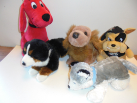 pluche hond set T47- 5 stuks 25-35 cm prijs per set a 5 stuks