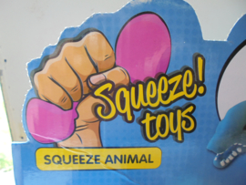 SQUEEZE Animal assortie 8-15 cm prijs per doos a 10 stuks