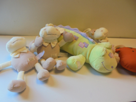 pluche mix set met geluid T16 -5 stuks 20-40 cm prijs per set a 5 stuks