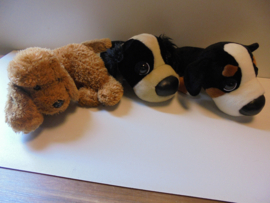 pluche hond set B18 -25 cm 3 stuks prijs per set a 3 stuks