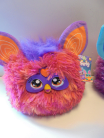 Hasbro pluche Furby 2 kleur 25x25 cm prijs per stuk