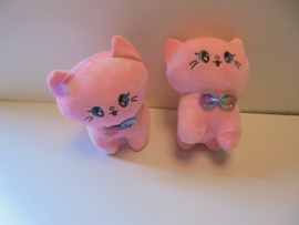pluche roze kat met zuig nap 20 cm prijs per stuk