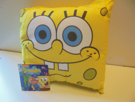Spongebob kussen met licentie 36x36x12 cm prijs per stuk