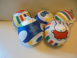 opblaas Nijntje miffy satijnen speel bal 13 cm met licentie prijs per stuk
