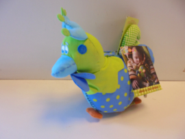 pluche Bacladi Kip met piep geluid 15x17 cm prijs per stuk