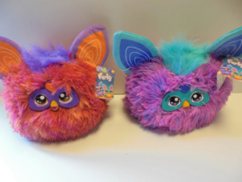 Hasbro pluche Furby 2 kleur 25x25 cm prijs per stuk