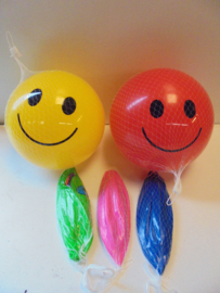 Smiley bal 22-24 cm 5 kleur prijs per stuk