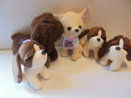 pluche hond  set T30 - 5 stuks 17-25 cm prijs per set a 5 stuks