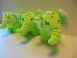 pluche olifant Neon groen 20 cm  prijs per stuk