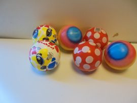 opblaas hand Ballen mix kleur 11 cm prijs per stuk