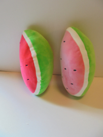 pluche meloen 2 kleur 25 cm prijs per stuk
