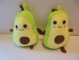 pluche avocado met zuig nap 21 cm prijs per stuk