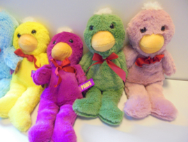 pluche paws duck assorti 33 cm prijs per stuk