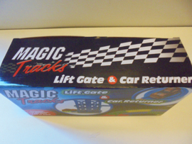 Magic tracks car returner met lift 34x16x11 cm prijs per stuk