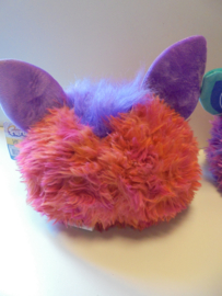 Hasbro pluche Furby 2 kleur 25x25 cm prijs per stuk