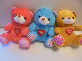 pluche color beer i love you 4 kleur 30 cm prijs per stuk