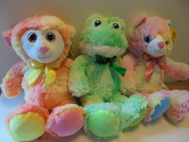 pluche Sunkid regenboog dieren 54 cm 6 assorti prijs per stuk
