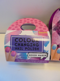 partij Colour changing nail polish 77 doosjes prijs per partij a 77 stuks