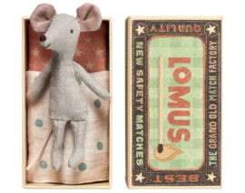 COUSINE MOUSE IN MATCHBOX