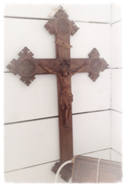 Mooi oud houten kruis verkocht!!