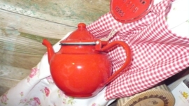 rood emaille theepotje GERESERVEERD!!