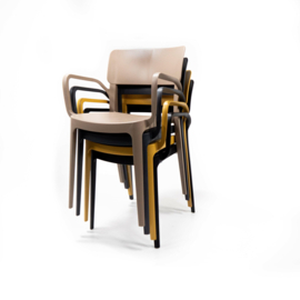 Feros Wing Stapelstoel met Armleuning Beige