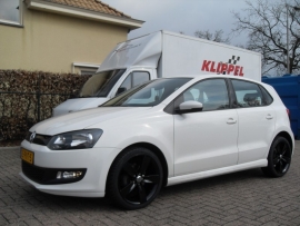 VW Polo met 17`` Boavista Zwart Glanzend met 215 40 17 falken