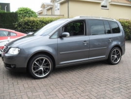 VW touran met 18`` Harry Hausen 225 40 18 Vredestein Vorti