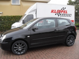 VW Polo met 16`` Rial Milano Titanium en 205 45 16 banden