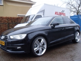 A3 limousine met 19`` Audi S5 Velgen