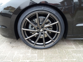 20''x9j Brock 37 met 235/35R20 PeugeotRCZ
