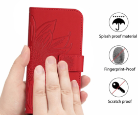 Hoes - Etui - Tas voor Samsung Galaxy S24 FE   Met Schouder - Draagkoord -  Rood -  Zonnebloem Reliëf