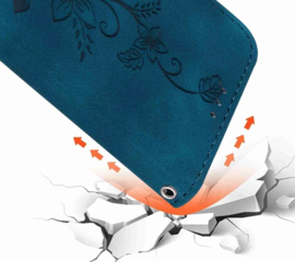 BoekCover Etui Hoes voor Samsung Galaxy S26  -  Blauw   -  Lelie  - Reliëf