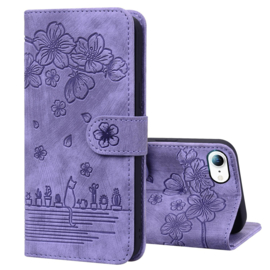 BookCover Hoes Etui voor Apple iPhone 16e  -  Paars - Bloemen Kat - Reliëf