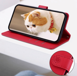 BookCover Hoes Etui voor Apple iPhone 16e -  Rood  -  Cartoon Cats - Kat - Reliëf