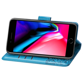 Boek-Cover Hoes Etui voor iPhone SE  - iPhone 7 - 8 -  Blauw  -   Vlinder Relief