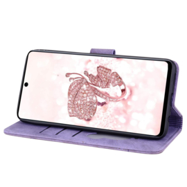 BookCover Hoes Etui voor Samsung Galaxy A36 - A56  -  Paars - Bloemen Kat - Reliëf
