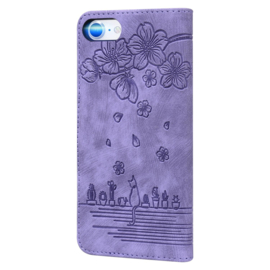 BookCover Hoes Etui voor Apple iPhone 16e  -  Paars - Bloemen Kat - Reliëf