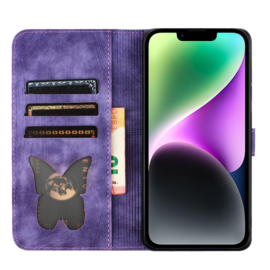BookCover Etui Hoes voor iPhone 15  -  Paars - Vlinders en Kat - Reliëf