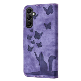 BookCover Hoes Etui voor Samsung Galaxy A56 - A36  -  Vlinders en Kat  - Paars  - Reliëf